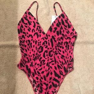 Hot pink leopard print body suit - Size Small